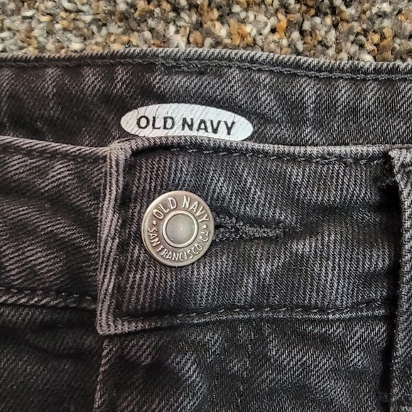 Black Old Navy Ripped Jean Skirt - Picture 3 of 8